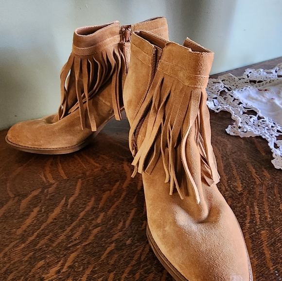 Naturalizer "Forturnate" Boho Ankle Boots - Picture 2 of 7